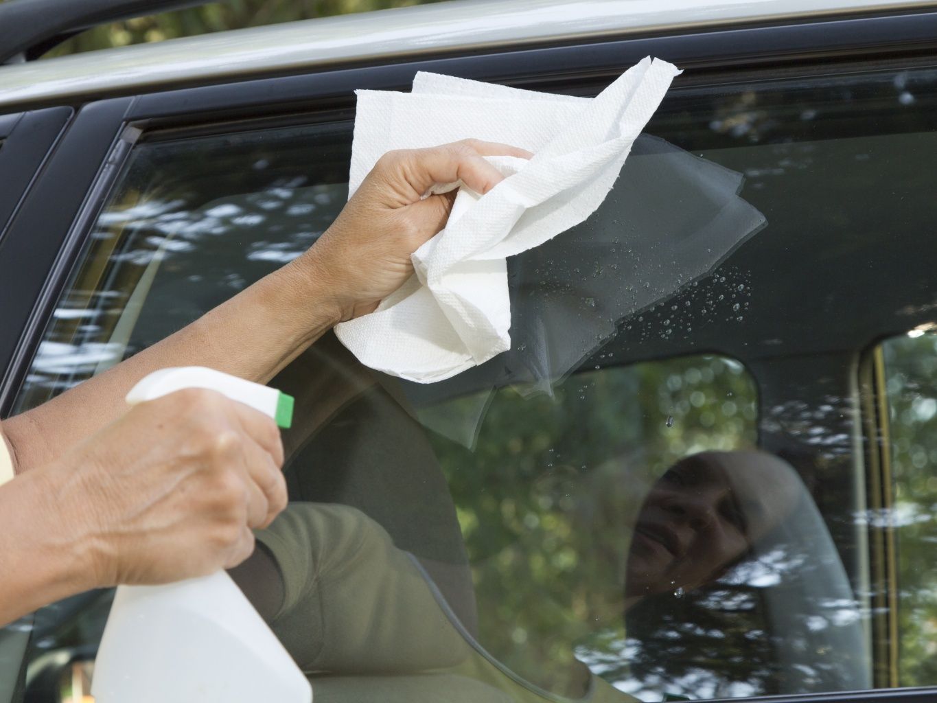 Windschutzscheibe von innen streifenfrei reinigen / Autoscheiben richtig  reinigen 