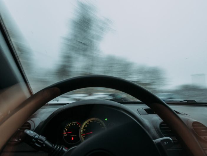 Auto Leasing - Freie Sicht: So bekommen Sie im Winter die Frontscheibe schnell frei