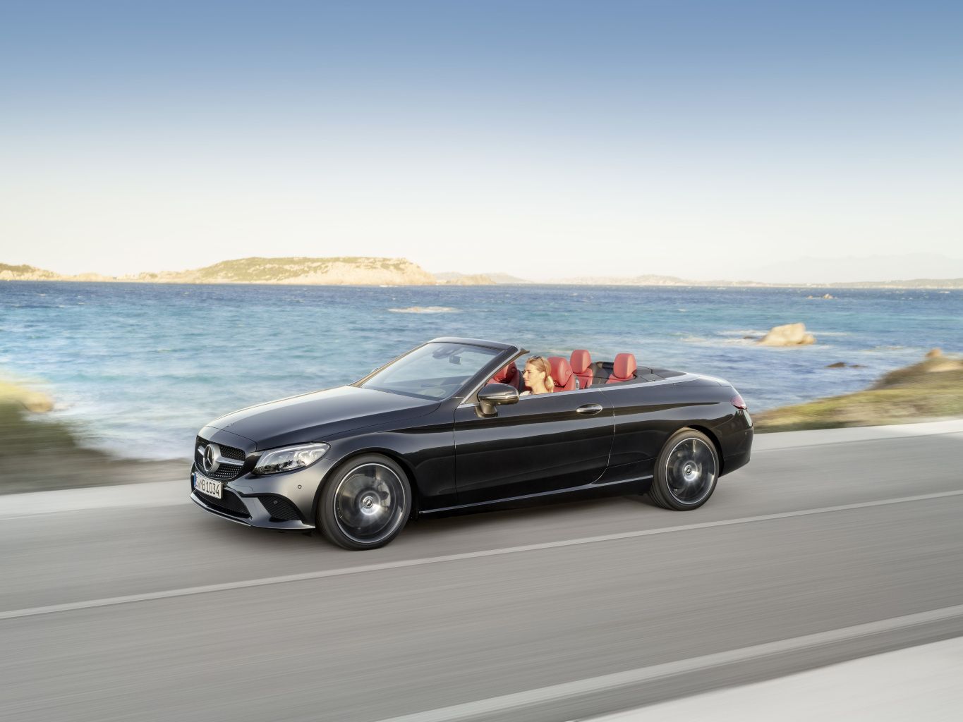 Bereit für den Sommer: Das neue Mercedes C-Klasse Cabriolet -   Magazin