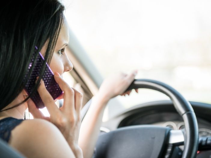 Auto Leasing - Telefonieren im Auto: Die Freisprecheinrichtung