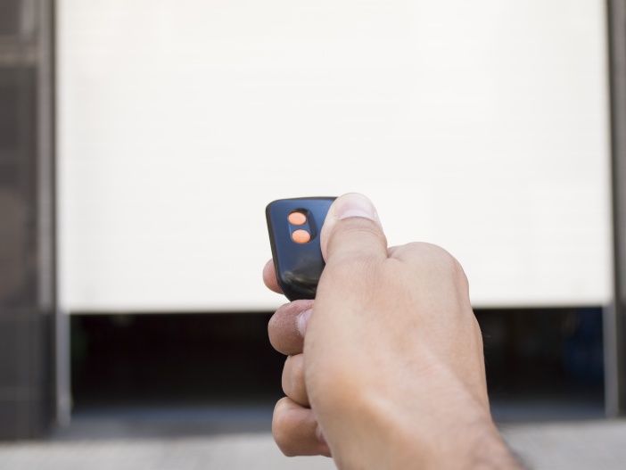 Auto Leasing - Mehr Komfort an der Garage: Elektrisches Tor nachrüsten
