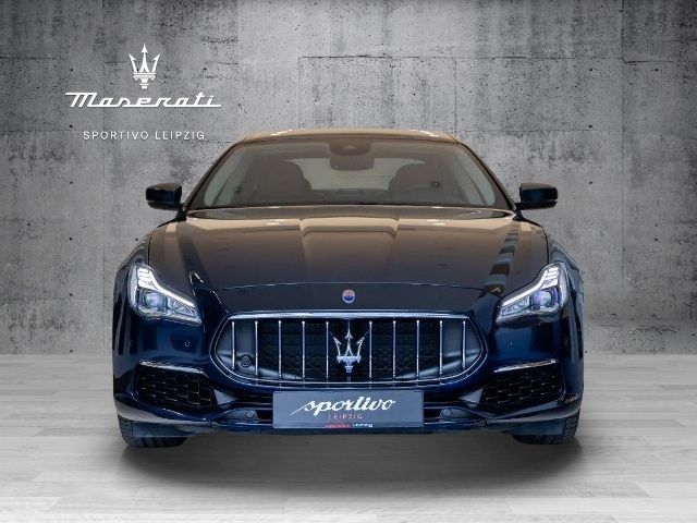 Maserati Quattroporte - **Chauffeur Ausstattung**