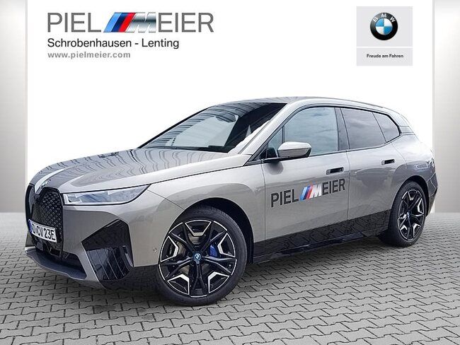 BMW iX xDrive50 Sportpaket 22J AHK Laser Soft Close - Bild 1