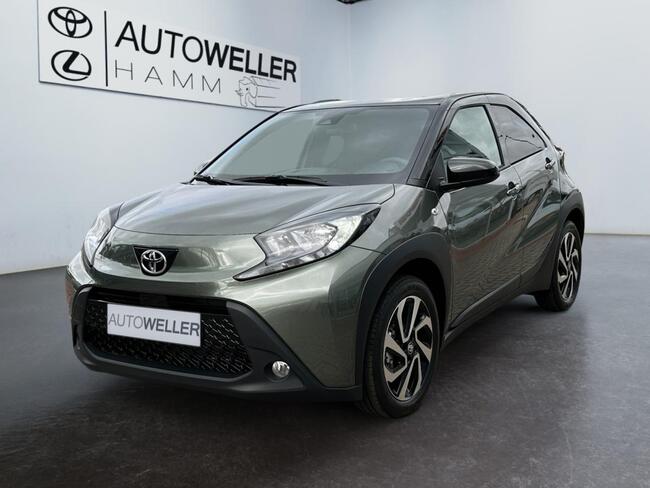 Toyota Aygo X - Team D mit CarPlay*Klima*Kamera*Bluetooth*Sitzheizung - Bild 1