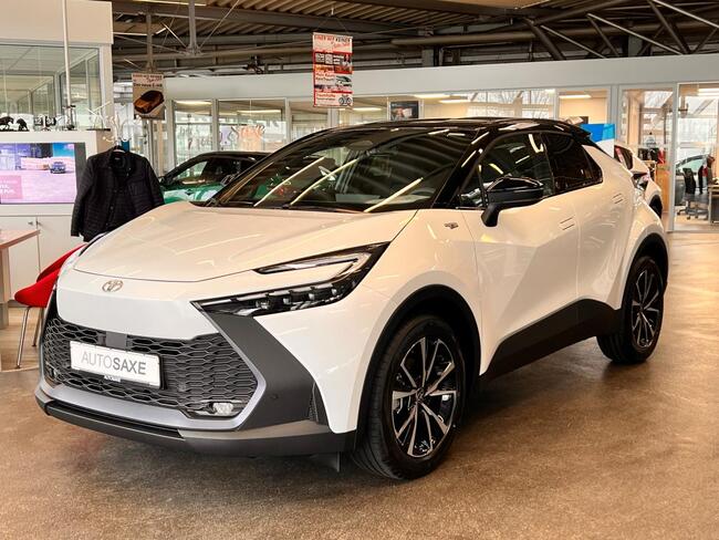 Toyota C-HR 1,8l Hybrid Team D sofort verfügbar - Bild 1