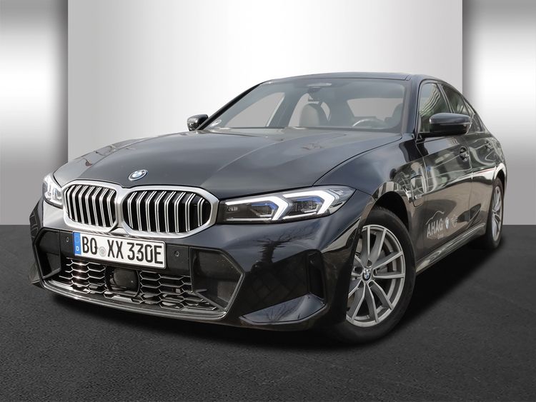 BMW 330e e xDrive Limousine | M Sportpaket | Innovationspaket | Comfort Paket | Glasdach | Sofort verfügbar !