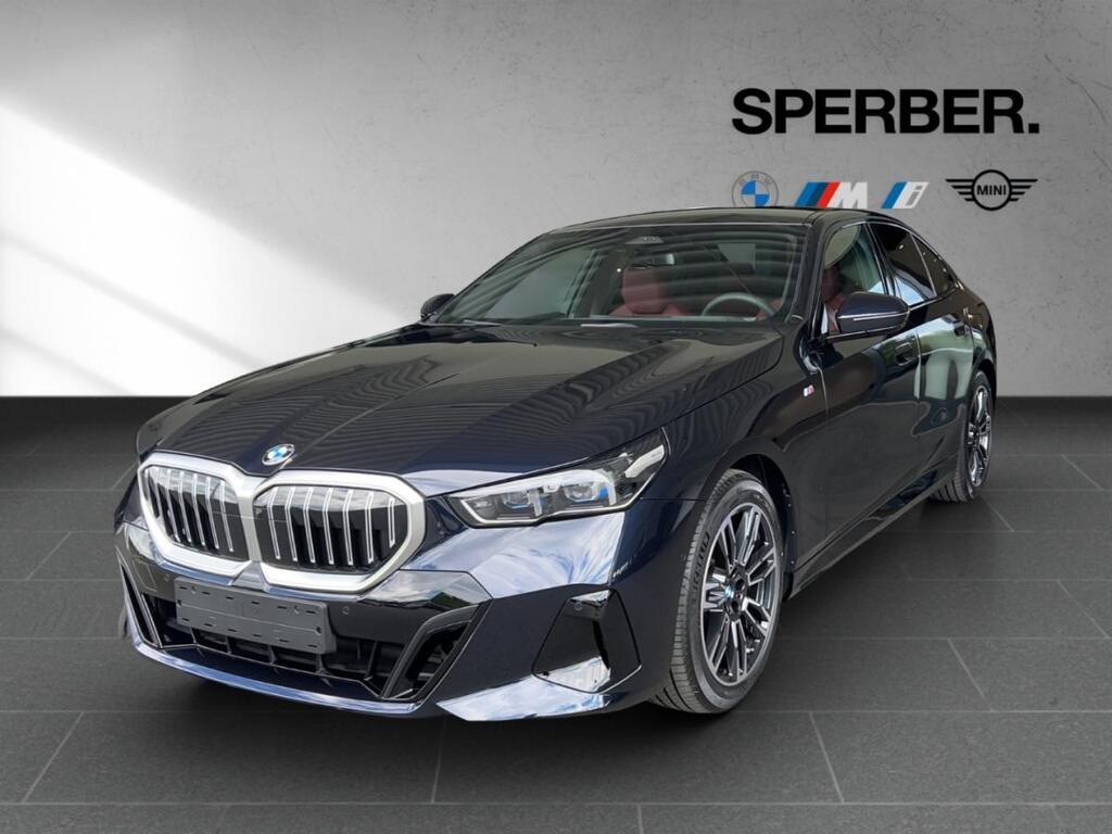 BMW 520i i M-Sport,Innovat.-Pkt.,Iconic Glow Pkt.,Panorama,uvm.