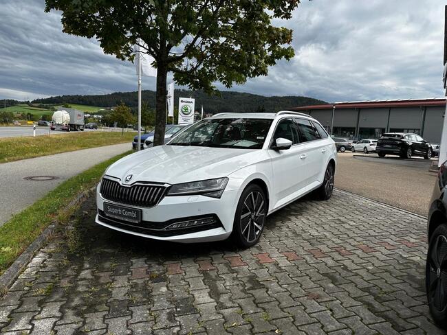 Skoda Superb Combi (3V5) - Bild 1