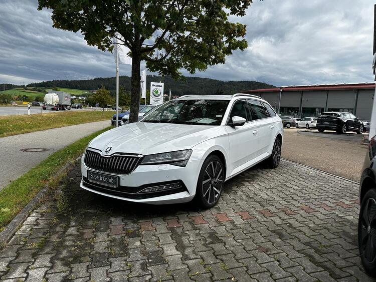 Skoda Superb Combi (3V5)