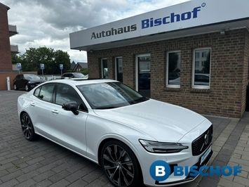 Volvo S60 B4 Plus Dark Mild Hybr ACC Panorama Standh 20''