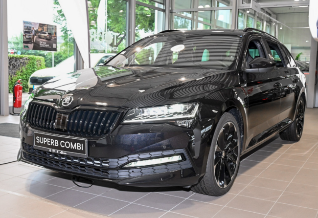 Skoda Superb Combi Sportline *sofort Verfügbar*Sonderleasingaktion 2,0 TDI DSG - Bild 1