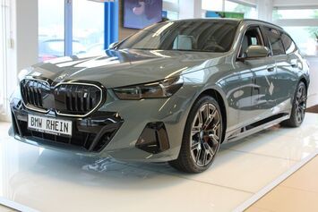 BMW i5 eDrive40 Touring*sofort verfügbar*Autobahnassistent*M-SportPaketPro*Bowers&Wilkins uvm*