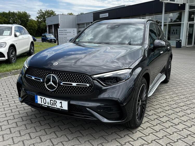 Mercedes-Benz GLC 400 e 4M mit AMG+MASSAGE+BURMESTER+HINTERACHSLENKUNG+PANO+AIRMATIC+2 JAHRE GARANTIE👏👍❤️