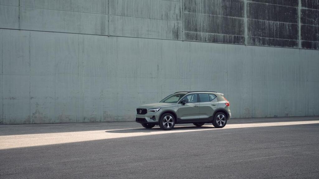 Volvo XC40 T5 Hybride ULTIMATE Dark 0,5 % Steuer