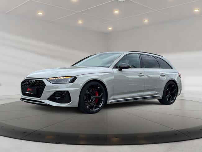 Audi RS4 Individuallack (Kreide), Carbon, RS-Competition plus, PANO,Tour+Stadt, B&O, - Bild 1