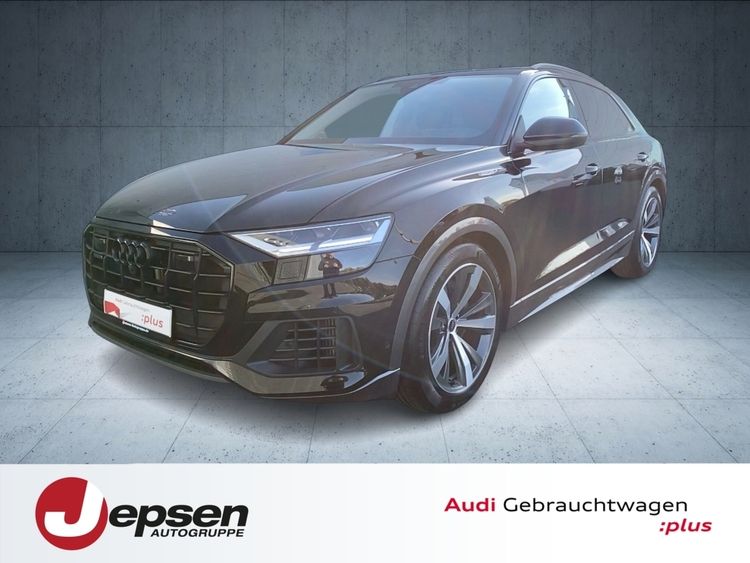 Audi Q8 SUV 55 TFSI qu. tiptr. HUD Luft PANO AHK 21Ž