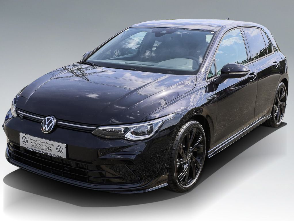 Volkswagen Golf VIII 1.5 eTSI+R-LINE+DSG+AHK+PANO+RFK+NAV