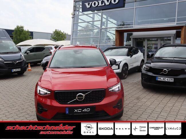 Volvo XC40 B3 B DKG Plus Dark+BusinessPak+PixelLED - Bild 1