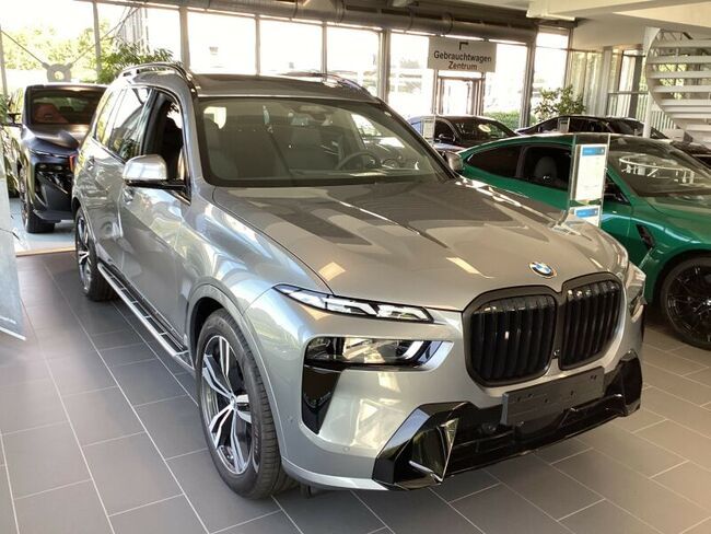 BMW X7 xDrive40d M-Sport Pro, Vorführfahrzeug Sept. 2024 - März 2025 **23% Nachlass + Winterräder** - Bild 1