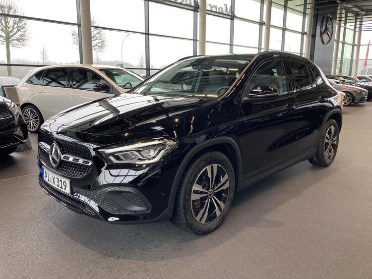 Mercedes-Benz GLA 200 Progressive MBUX CAM LED