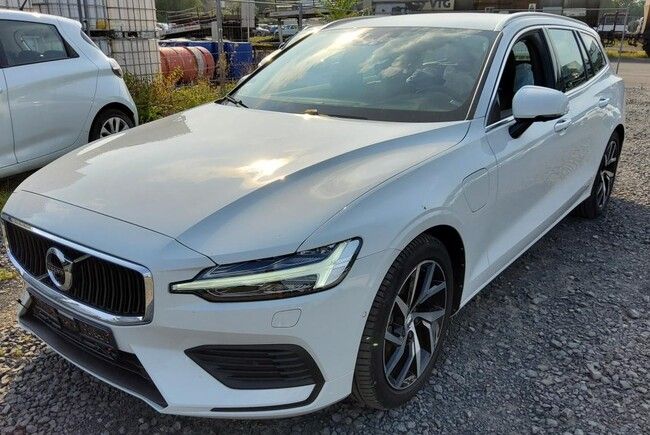 Volvo V60 💥MOMENTUM-PRO💥HYBRID-Benzin💥AWD💥SOMMER+WINTER Räder💥 - Bild 1