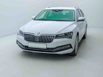 Skoda Superb Combi Style 2,0 TDI DSG *AHK*Matrix*Navi*