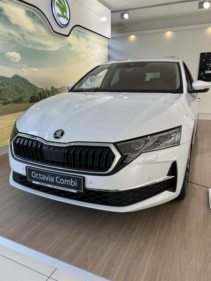 Skoda Octavia Combi Facelift 2024 Exclusive 1,5 TSI 110 kW 7-Gang-DSG mHEV (150PS)