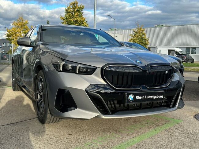 BMW i5 eDrive40 Lim. M Sport Pro *SOFORT* - Bild 1