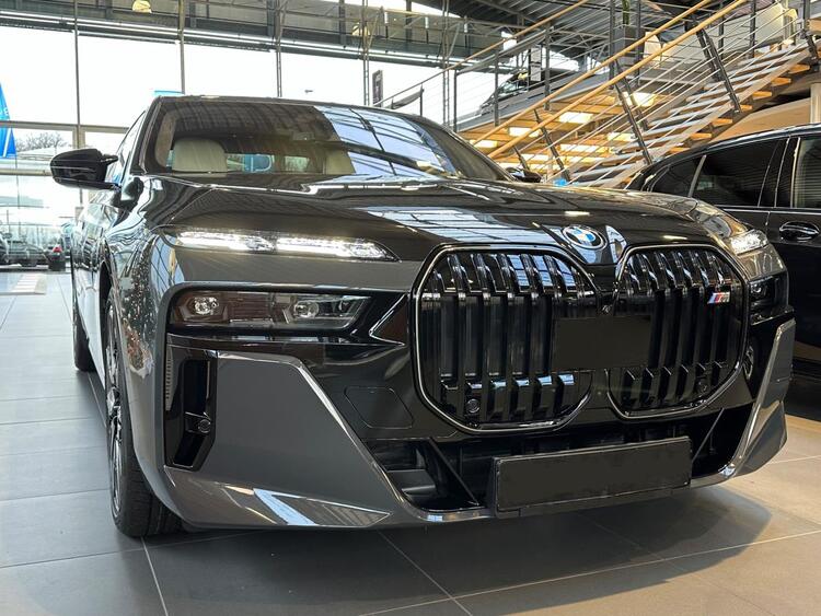 BMW 760i M760e xDrive Vorführwagen ab 04/2025 verfügbar!!!