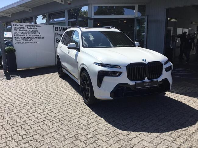 BMW X7 xDrive 40d Sportpaket HUD Luftfederung Niveau StandHZG AHK-klappbar AHK El. Panodach Panorama - Bild 1