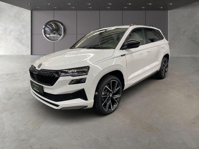 Skoda Karoq Sportline 1,5 TSI DSG Anhängerkupplung Navi LED Assistenten - Bild 1