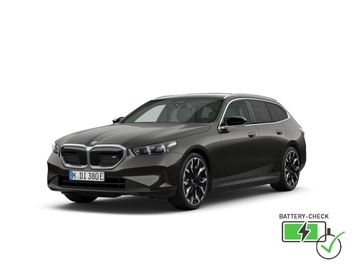 BMW i5 M60 xDrive Touring UPE 120.190,- Pano-Dach B&W-Sound AHK 21 '' Park-Assistent