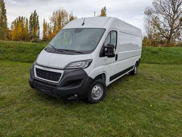 Peugeot Boxer 335 L3H2 HDi 165 Standh. DAB Spurassi Navi Klimaautom.