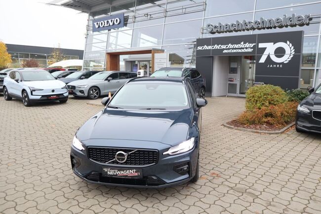 Volvo V60 B4 B DKG Plus Dark+BusinessPak.+SOFORT - Bild 1