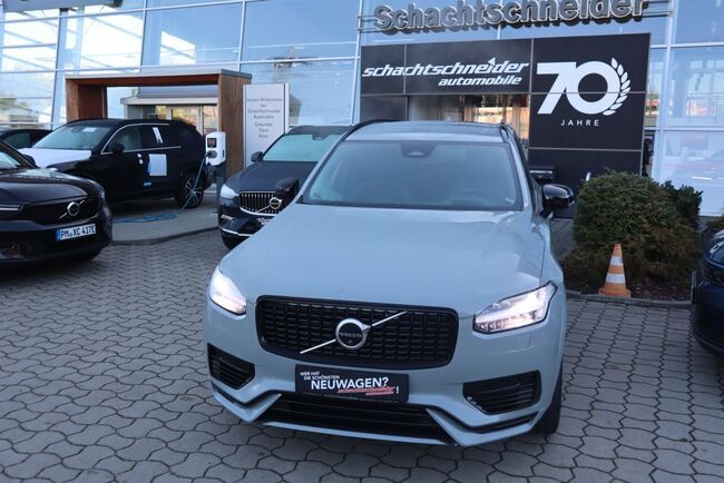 Volvo XC90 T8 AWD Plus Dark+Luft+HUD+HarmanK+21Zoll - Bild 1