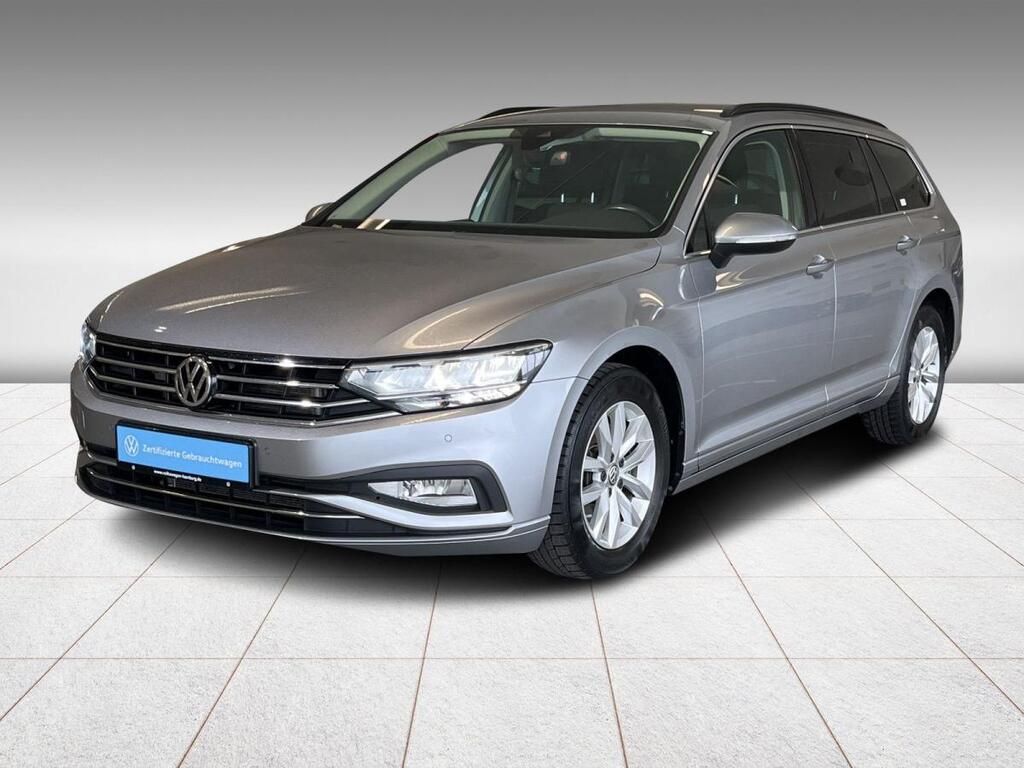 Volkswagen Passat Variant 1.5 TSI Business DSG AHK Navi LED